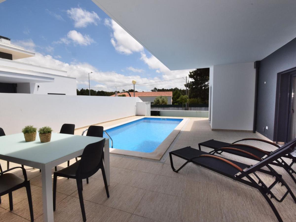 Modern Villa With Private Pool Near The Beautiful Beach Of Foz De Arelho Nadadouro Экстерьер фото