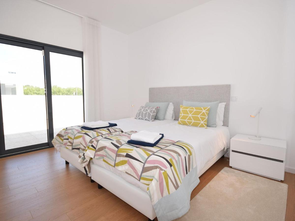 Modern Villa With Private Pool Near The Beautiful Beach Of Foz De Arelho Nadadouro Экстерьер фото