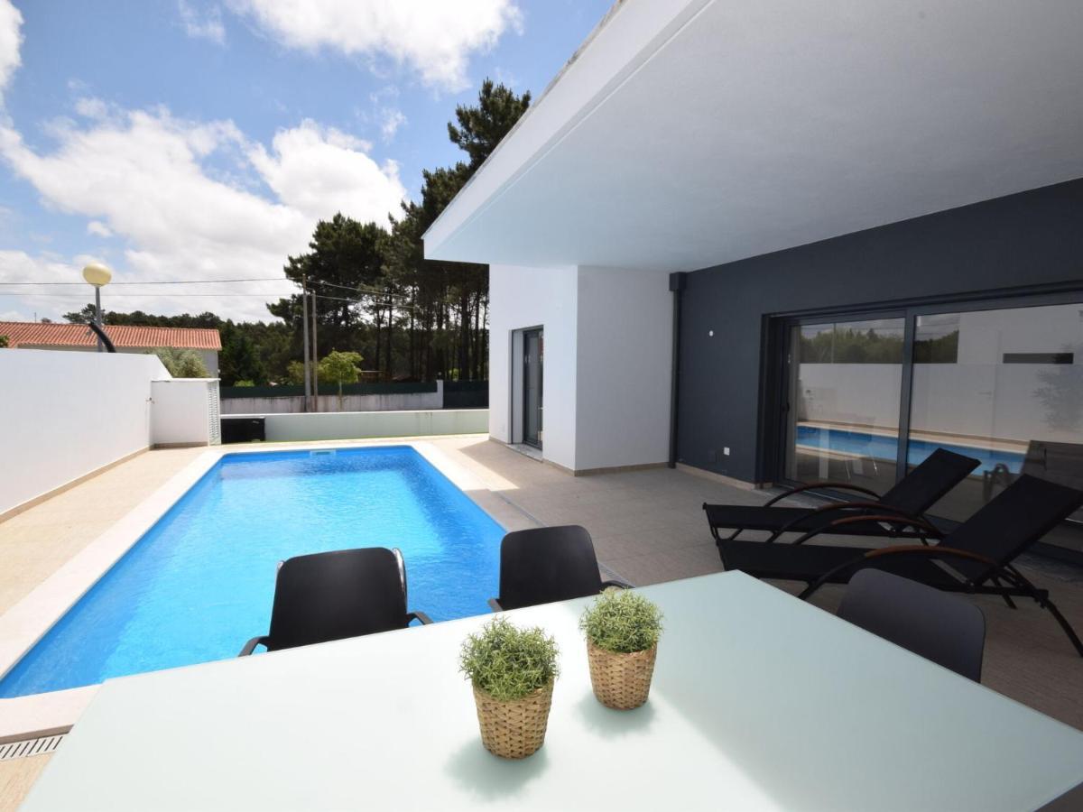 Modern Villa With Private Pool Near The Beautiful Beach Of Foz De Arelho Nadadouro Экстерьер фото