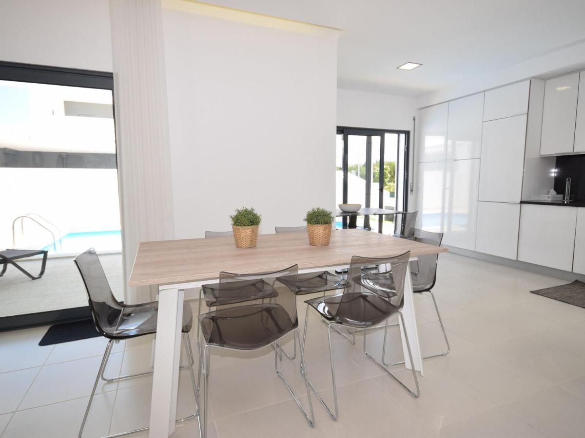 Modern Villa With Private Pool Near The Beautiful Beach Of Foz De Arelho Nadadouro Экстерьер фото